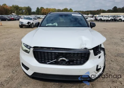 2021 Volvo Xc40 T5 R-Design из США, поврежденный, VIN YV4162UM9M2562790